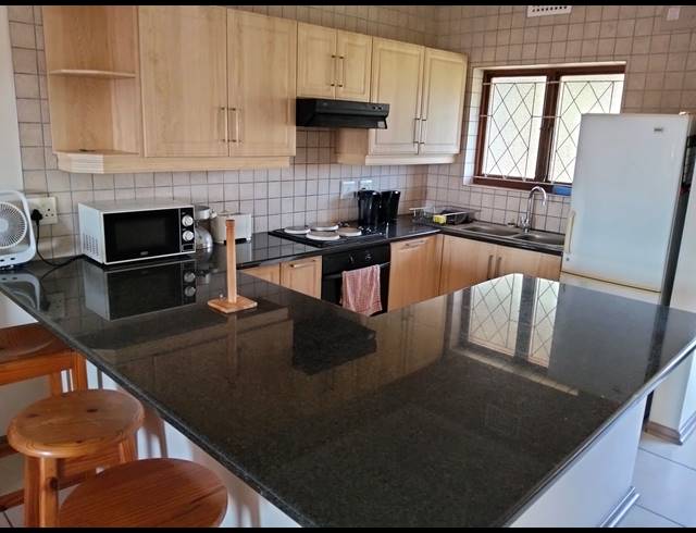 1 BEDROOM APARTMENT TO LET IN UVONGO